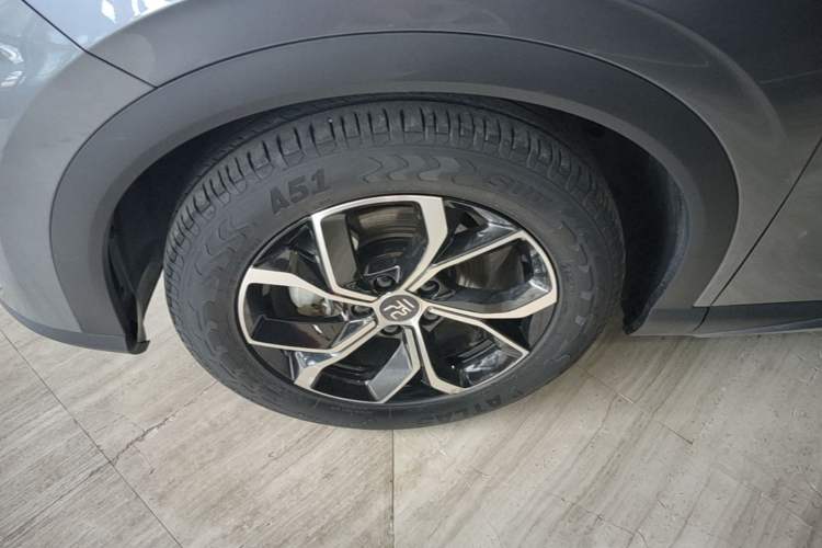 Used BYD Yuan PLUS 2022 430 km Luxury Version Left Front Wheel Hub