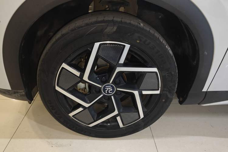 Used BYD Yuan PLUS 2022 510KM Flagship PLUS Left Front Wheel Hub