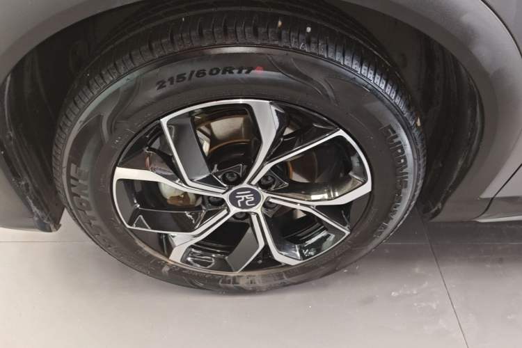Used BYD Yuan PLUS 2022 430 km Luxury Version Left Front Wheel Hub