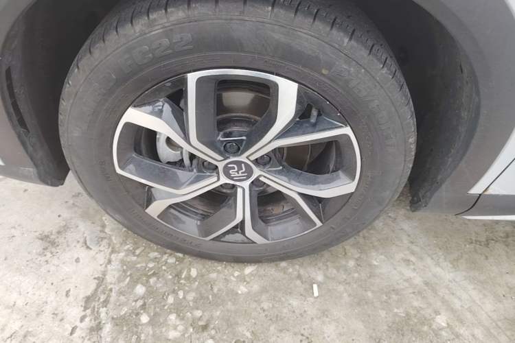 Used BYD Yuan PLUS 2022 430 km Luxury Version Left Front Wheel Hub