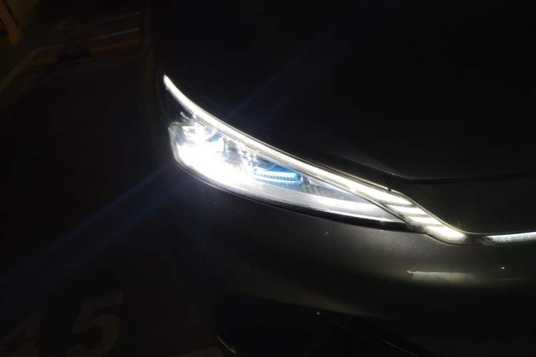 Used BYD Yuan PLUS 2022 510KM Flagship PLUS Right Front Headlight