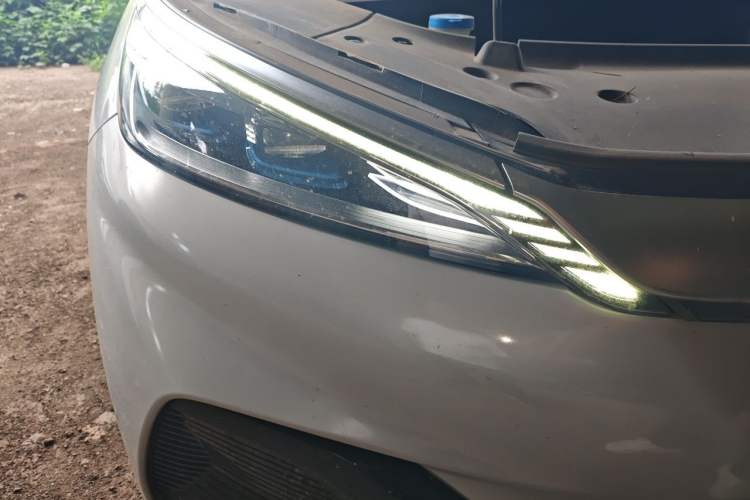 Used BYD Yuan PLUS 2022 510 km Luxury Version Right Front Headlight