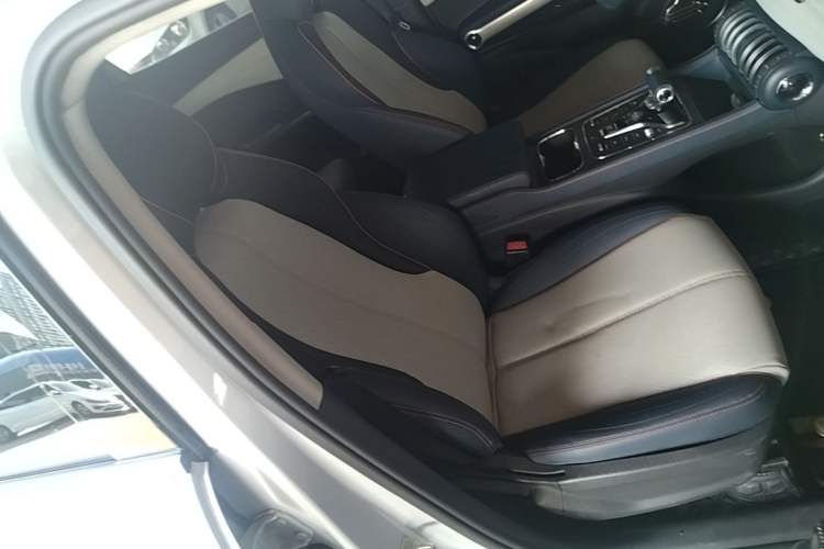 Used BYD Yuan PLUS 2022 510 km Luxury Version Right Front Seat