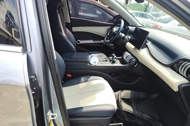 Used BYD Yuan PLUS 2022 510 km Luxury Version Right Front Seat