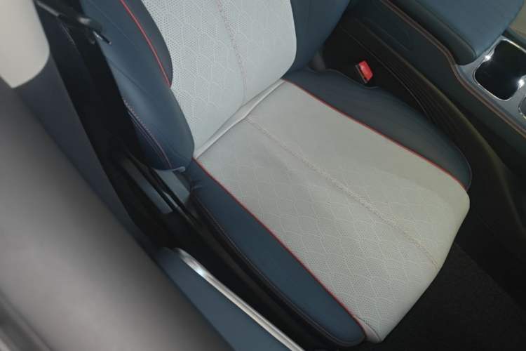 Used BYD Yuan PLUS 2022 510 km Flagship Version Right Front Seat
