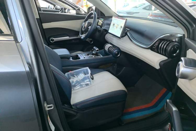 Used BYD Yuan PLUS 2022 510 km Flagship Version Right Front Seat