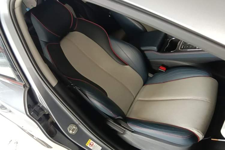 Used BYD Yuan PLUS 2022 510 km Flagship Version Right Front Seat