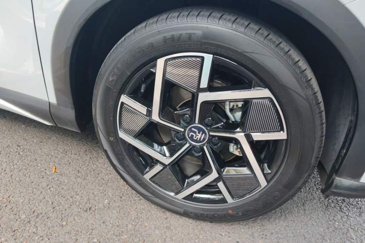 Used BYD Yuan PLUS 2022 510KM Flagship PLUS Right Front Wheel Hub