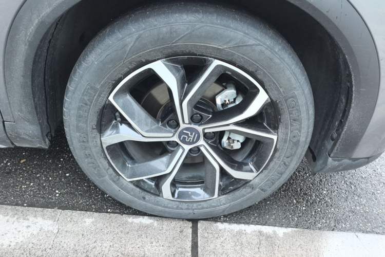 Used BYD Yuan PLUS 2022 430 km Luxury Version Right Front Wheel Hub
