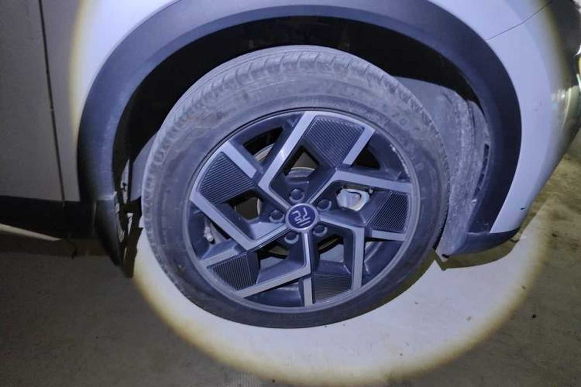 Used BYD Yuan PLUS 2022 510KM Flagship PLUS Right Front Wheel Hub