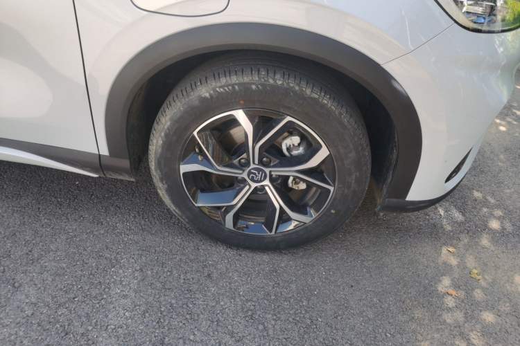 Used BYD Yuan PLUS 2022 510 km Luxury Version Right Front Wheel Hub