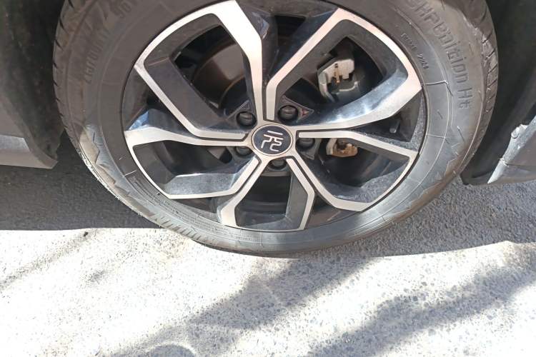 Used BYD Yuan PLUS 2022 430 km Luxury Version Right Front Wheel Hub
