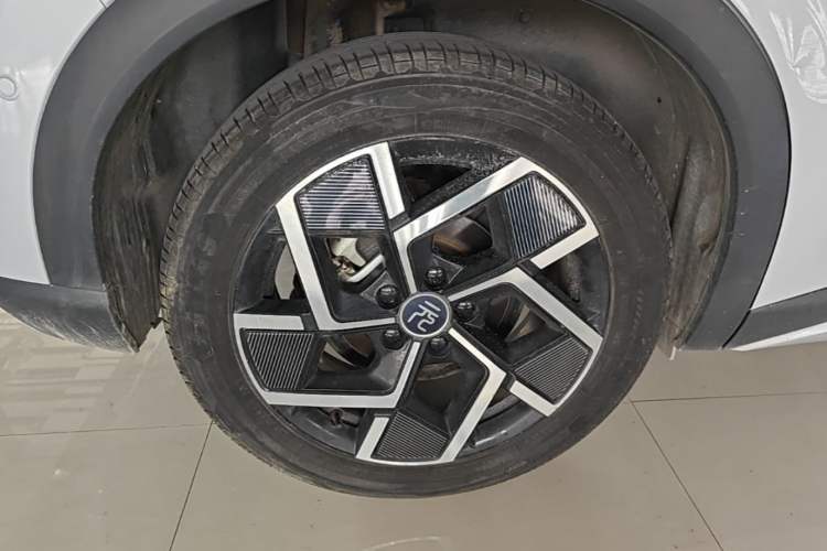 Used BYD Yuan PLUS 2022 510KM Flagship PLUS Right Rear Wheel Hub