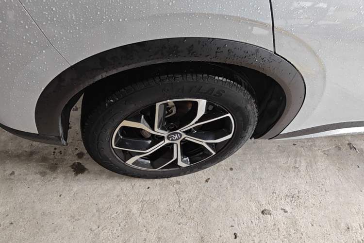 Used BYD Yuan PLUS 2022 510 km Luxury Version Right Rear Wheel Hub