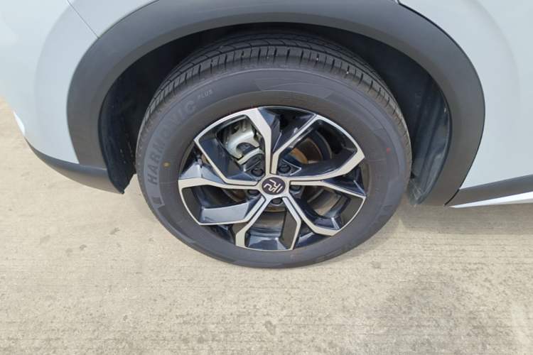 Used BYD Yuan PLUS 2022 430 km Luxury Version Right Rear Wheel Hub