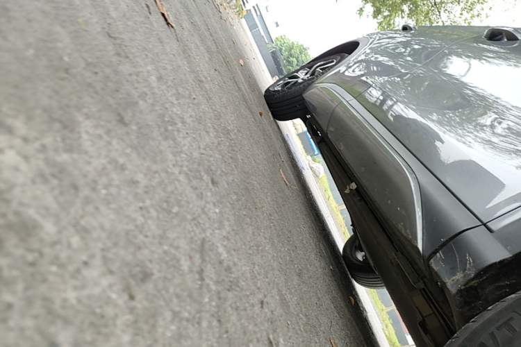 Used BYD Yuan PLUS 2022 430 km Luxury Version Right Side Sill