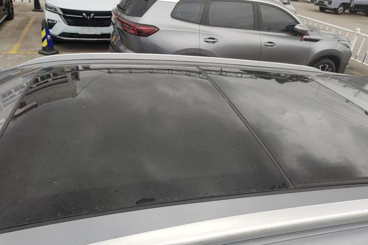 Used BYD Yuan PLUS 2022 510 km Flagship Version Roof