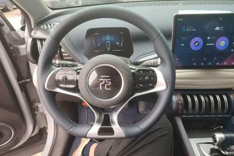 Used BYD Yuan PLUS 2022 430 km Luxury Version Steering Wheel