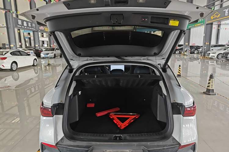 Used BYD Yuan PLUS 2022 510KM Flagship PLUS Trunk