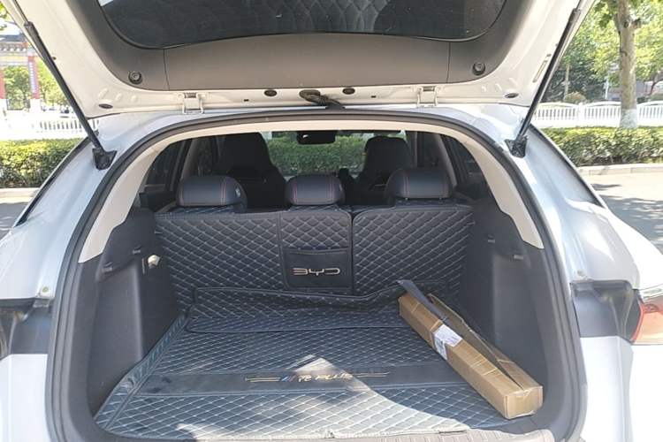 Used BYD Yuan PLUS 2022 430 km Luxury Version Trunk