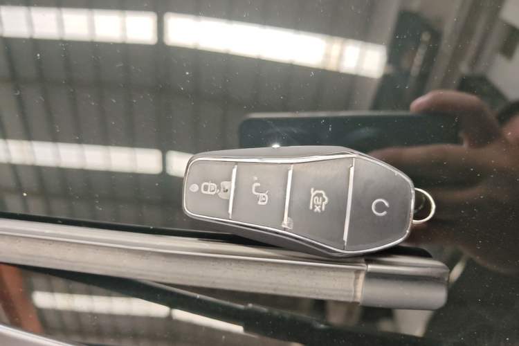 Used BYD Yuan PLUS 2022 430 km Luxury Version Vehicle Key