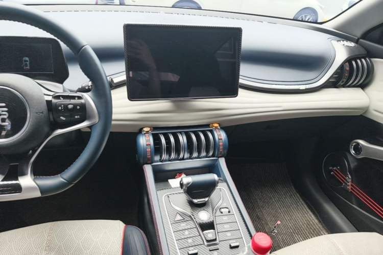 Used BYD Yuan PLUS 2022 510 km Luxury Version Audio And AC Panel