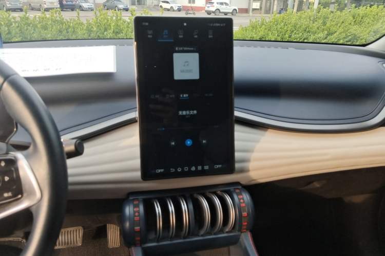 Used BYD Yuan PLUS 2022 510 km Luxury Version Audio And AC Panel