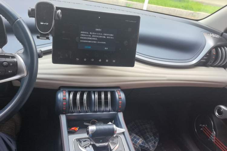 Used BYD Yuan PLUS 2022 430 km Luxury Version Audio And AC Panel