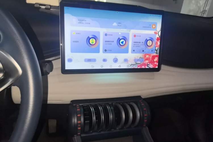 Used BYD Yuan PLUS 2022 430 km Luxury Version Audio And AC Panel
