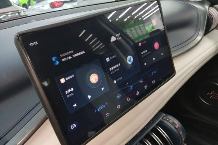 Used BYD Yuan PLUS 2022 510 km Luxury Version Audio And AC Panel