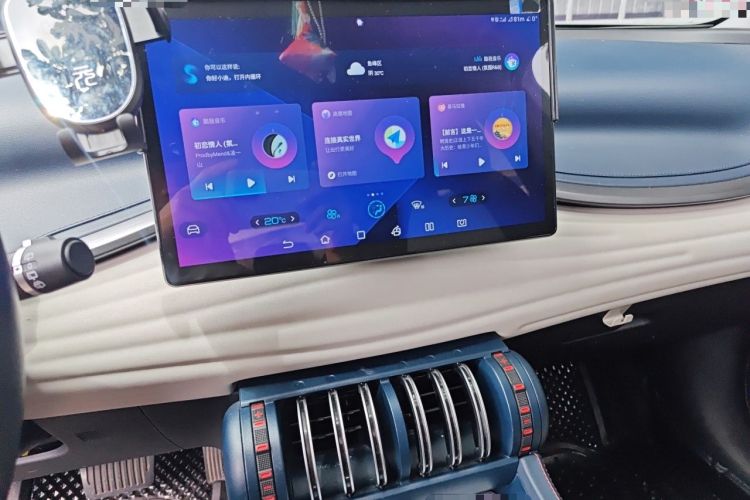 Used BYD Yuan PLUS 2022 510 km Luxury Version Audio And AC Panel