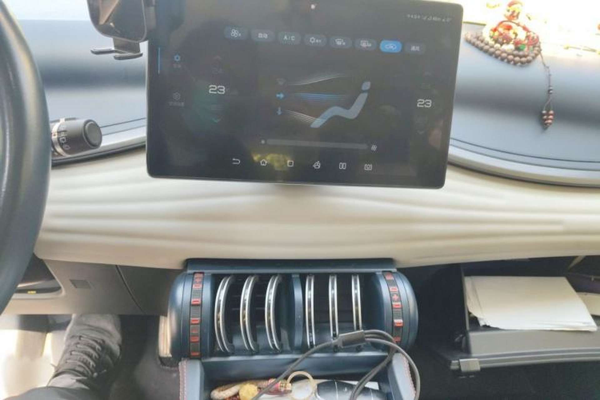 Used BYD Yuan PLUS 2022 430 km Luxury Version Audio And AC Panel