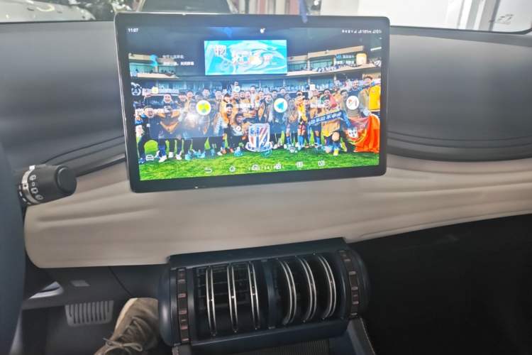 Used BYD Yuan PLUS 2022 510 km Flagship Version Audio And AC Panel