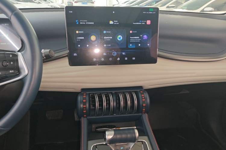 Used BYD Yuan PLUS 2022 430 km Luxury Version Audio And AC Panel