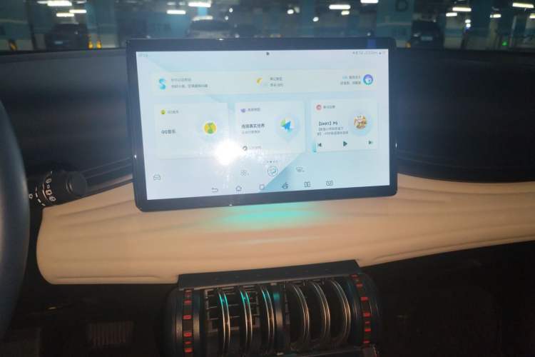 Used BYD Yuan PLUS 2022 510 km Flagship Version Audio And AC Panel