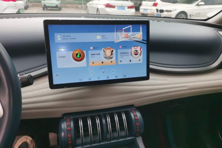 Used BYD Yuan PLUS 2022 430 km Luxury Version Audio And AC Panel