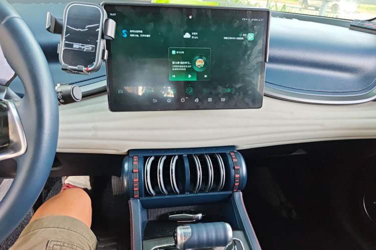 Used BYD Yuan PLUS 2022 510 km Luxury Version Audio And AC Panel