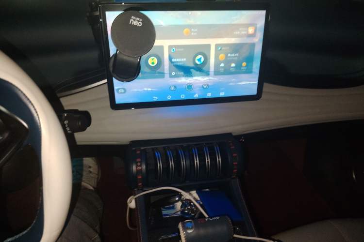 Used BYD Yuan PLUS 2022 510 km Flagship Version Audio And AC Panel