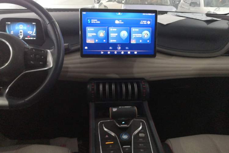Used BYD Yuan PLUS 2022 510 km Luxury Version Audio And AC Panel