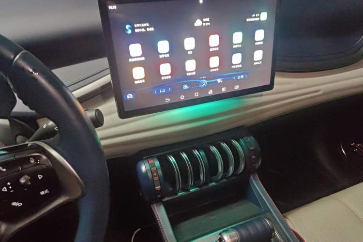 Used BYD Yuan PLUS 2022 510 km Flagship Version Audio And AC Panel