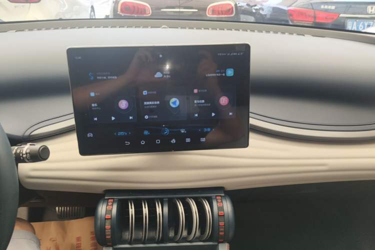 Used BYD Yuan PLUS 2022 430 km Luxury Version Audio And AC Panel