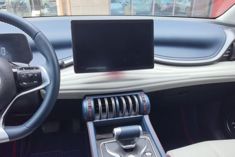 Used BYD Yuan PLUS 2022 430 km Luxury Version Audio And AC Panel