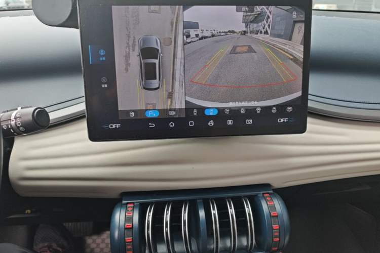 Used BYD Yuan PLUS 2022 510 km Flagship Version Audio And AC Panel