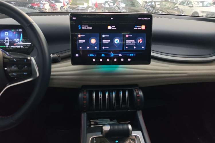 Used BYD Yuan PLUS 2022 510 km Flagship Version Audio And AC Panel