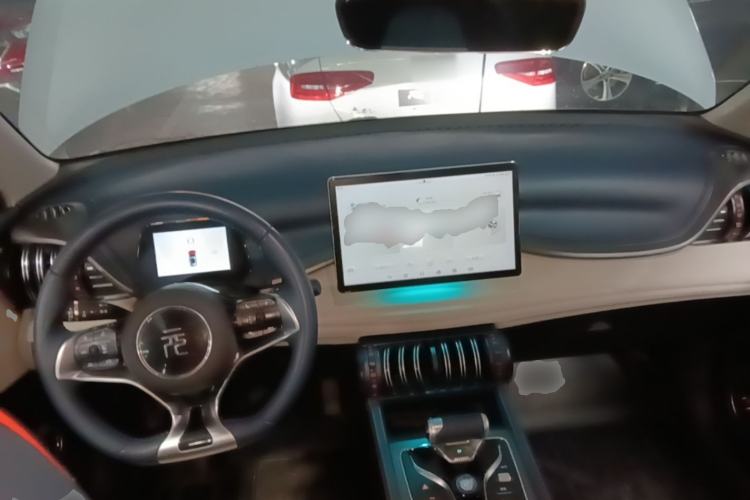 Used BYD Yuan PLUS 2022 510 km Luxury Version Center Console