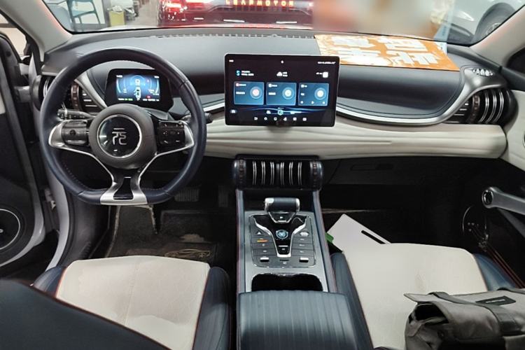 Used BYD Yuan PLUS 2022 510 km Luxury Version Center Console