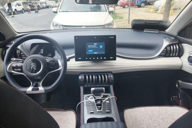 Used BYD Yuan PLUS 2022 510 km Luxury Version Center Console