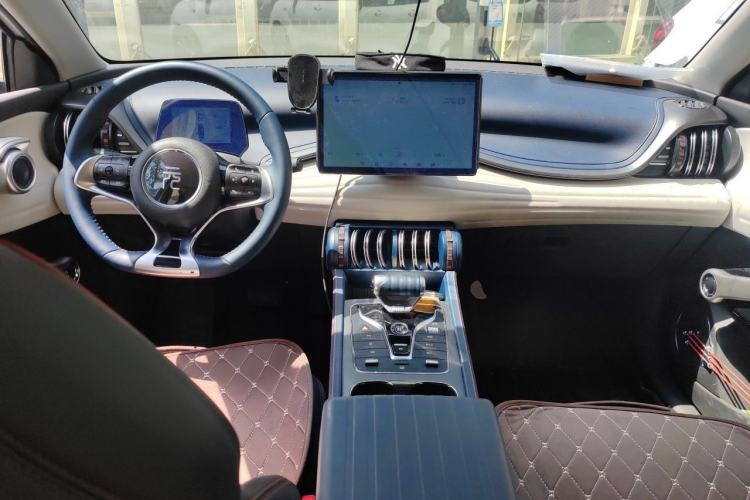 Used BYD Yuan PLUS 2022 430 km Luxury Version Center Console