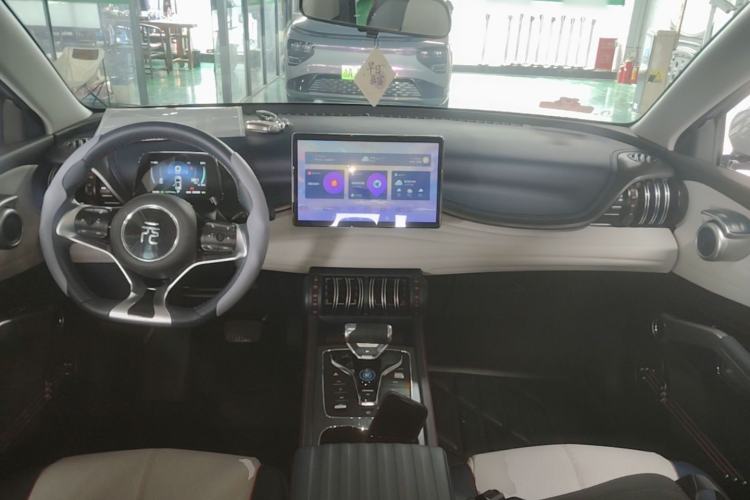 Used BYD Yuan PLUS 2022 430 km Luxury Version Center Console