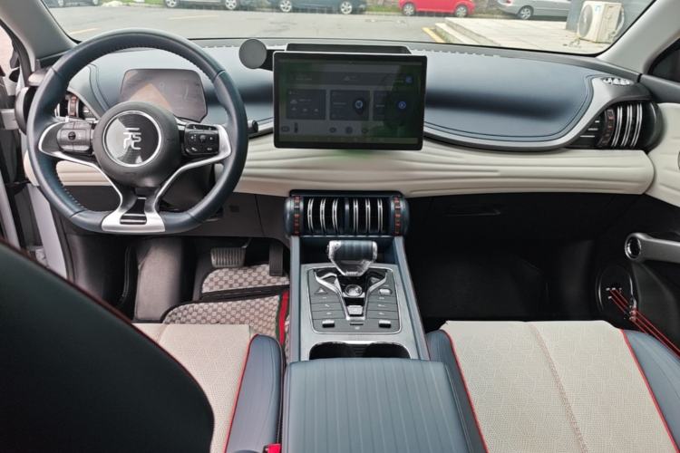 Used BYD Yuan PLUS 2022 510 km Flagship Version Center Console